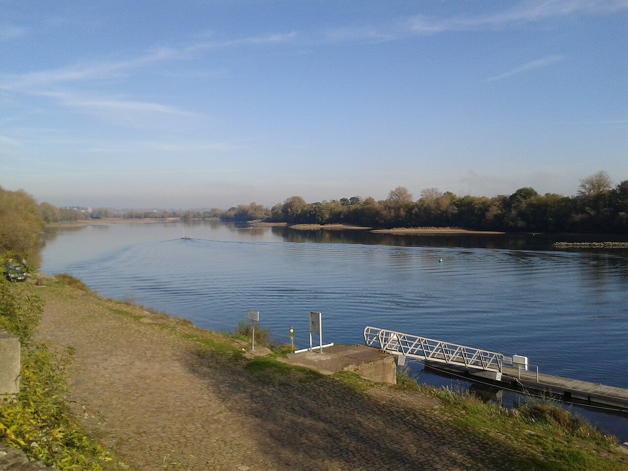 Loira u Sainte-Luce-sur-Loire
